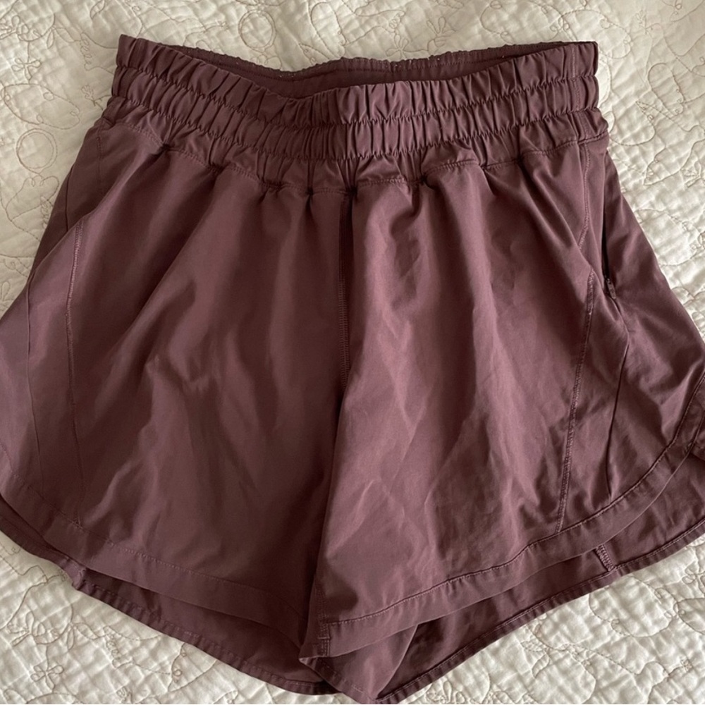 HOTTY HOT MID RISE 4” SHORTS MAUVE